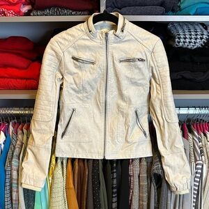 Maralyn & Me beige faux leather long sleeve zipper detail 4 pocket jacket size S